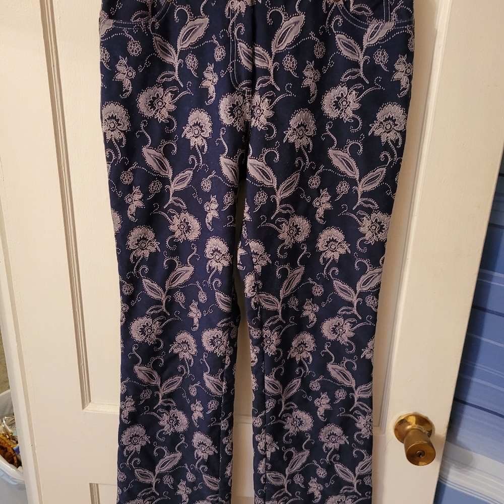 Bamboo Traders Floral Jeans 8